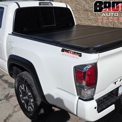 Tri-fold Bed Cover Tapaderas Para Trocas Bedliner Tapa de tres pedazos Tapaderas Para Trokas