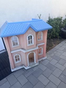 Doll house Play House