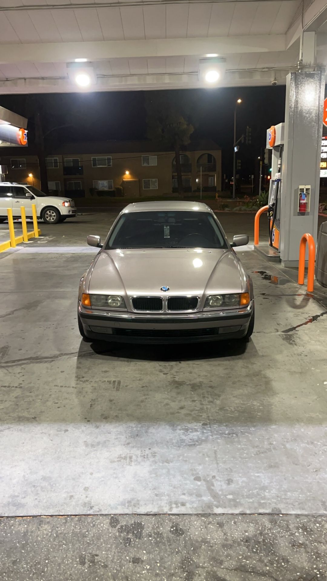 1995 BMW 740i
