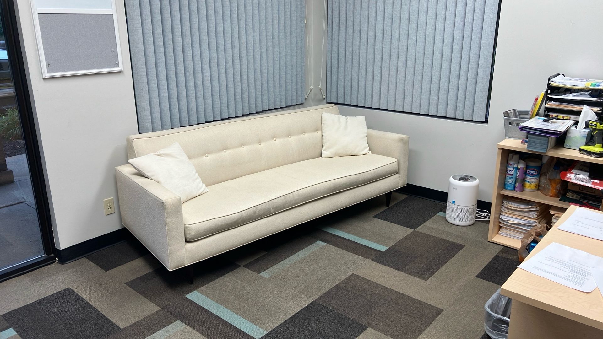 Full Size Couch With 2 Matching Pillows