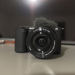 Sony ZV‑E10 + 128GB SanDisk Extreme Pro – Great Condition