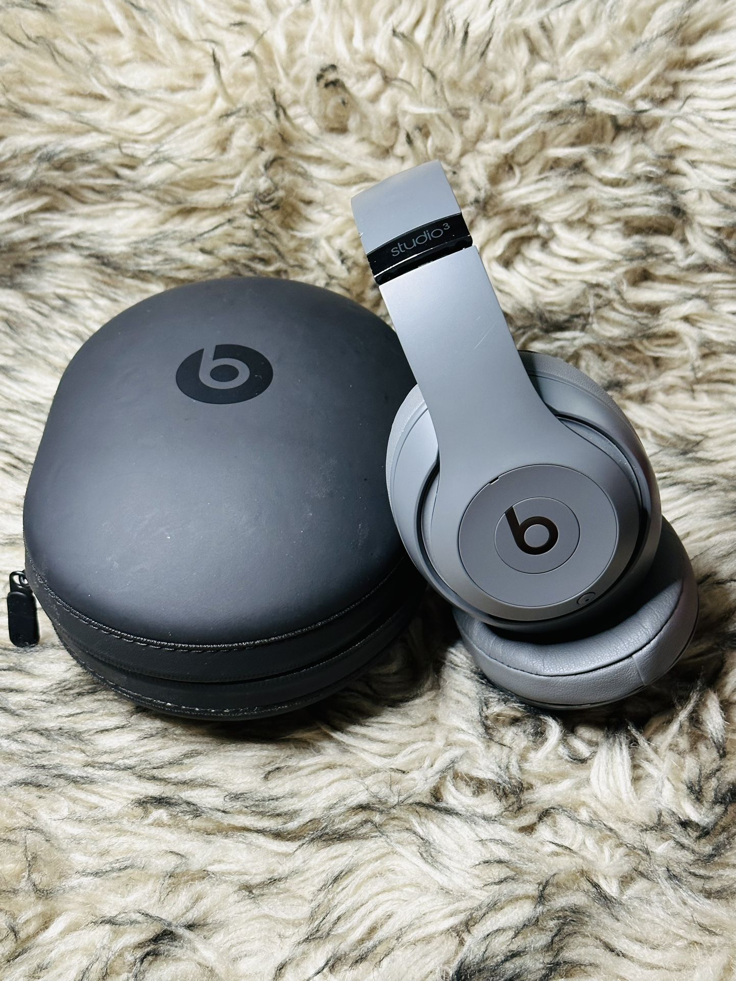 Beats Studio3 Wireless Noise Cancelling Over-Ear Headphones - Apple W1 Headphone Chip