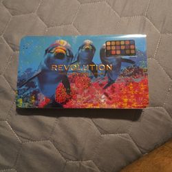 New Makeup Revolution Forever Flawless Hydra Dolphin Eyeshadow Palette