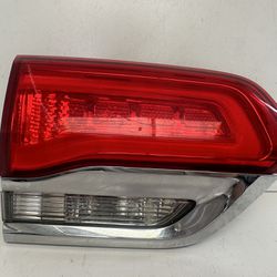 2014 - 2021 JEEP GRAND CHEROKEE LEFT DRIVER SIDE LED TAIL LIGHT OEM