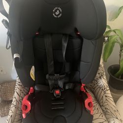 MaxiCozi Car seat 5 In 1 Convertible (5-100lbs)
