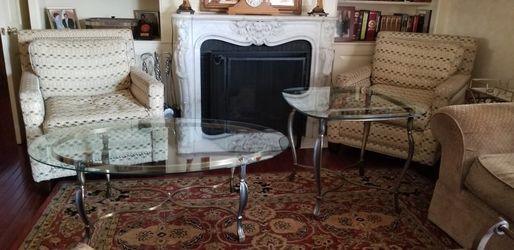 Beautiful Brass Coffee Table Set Like New!!!
