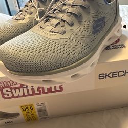 Sketchers slip on shoes