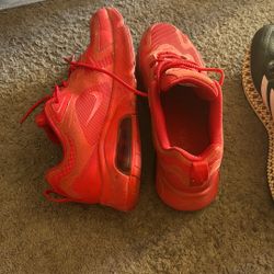 Nike Air Max 200 'University Red' sneakers. 