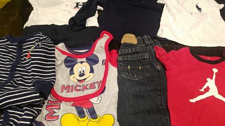 Baby clothes good conditions$7 dls