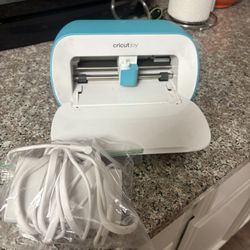 Cricut Joy cutting machine
