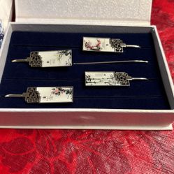 Vtg Asian Style Bookmark Set Of 4 Metal And Flowers 