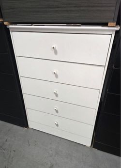 Five drawers dresser