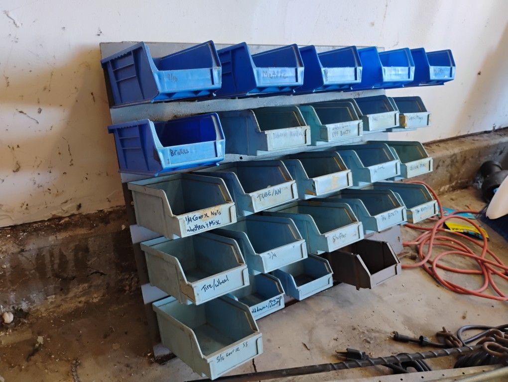 42 Storage Trays And Hanging Rack- Garage