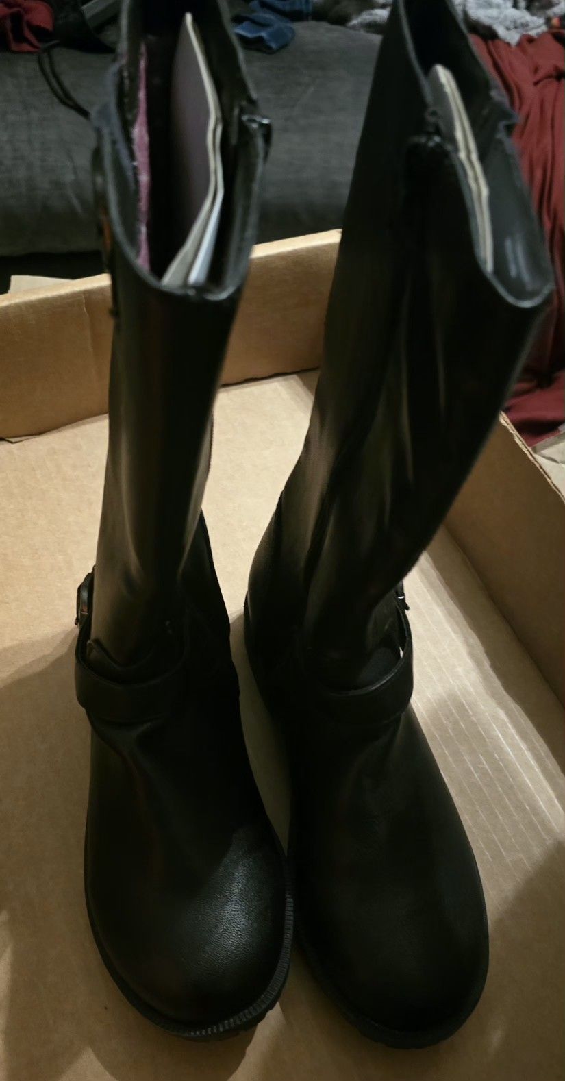 NEW CAT&JACK SIZE 5 BLACK BOOTS