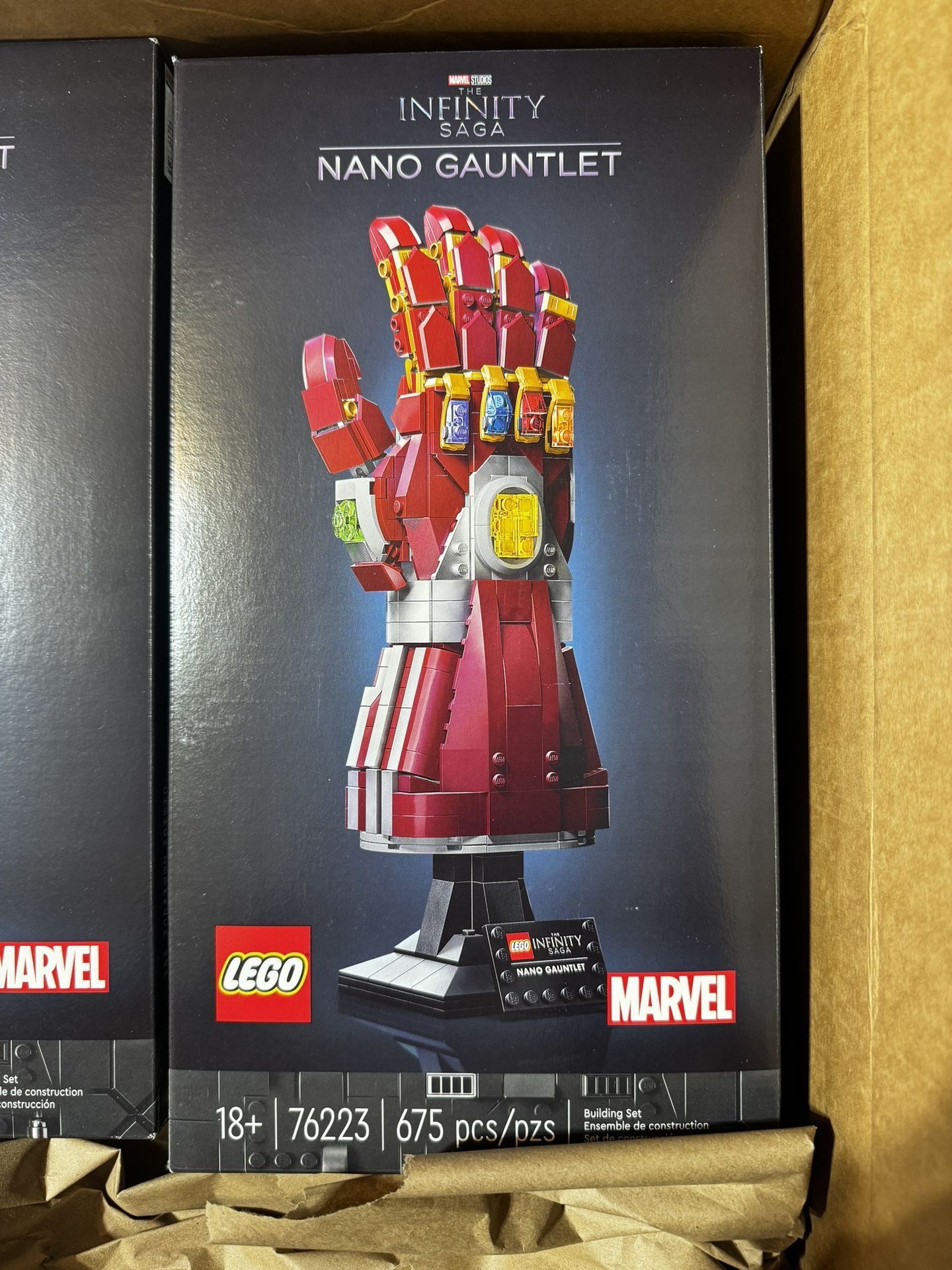 LEGO Marvel Nano Gauntlet, Iron Man Model with Infinity Stones,
