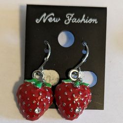 Strawberry Earrings Pierced Dangle Silver Tone  1"
