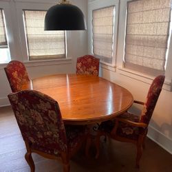 Ethan Allen 60” Expandable Dining Table with 4 Chairs