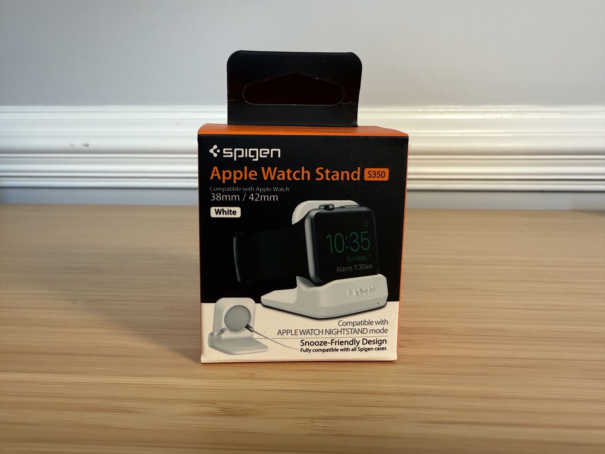 Spigen Apple Watch Charger Stand