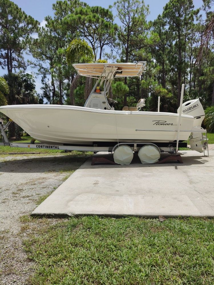 2020 Pioneer Sportfish 222