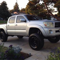 Toyota Tacoma mid travel suspension kit