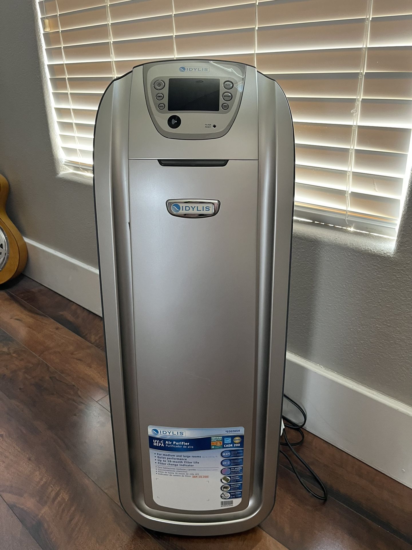 Idylis UV-C HEPA Air Purifier and GermGuardian GG1000 Pluggable UV-C Sanitizer & Deodorizer