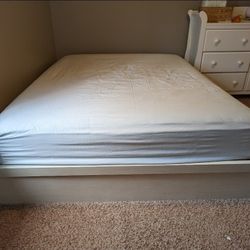 Queen Matress And Queen Bed Frame