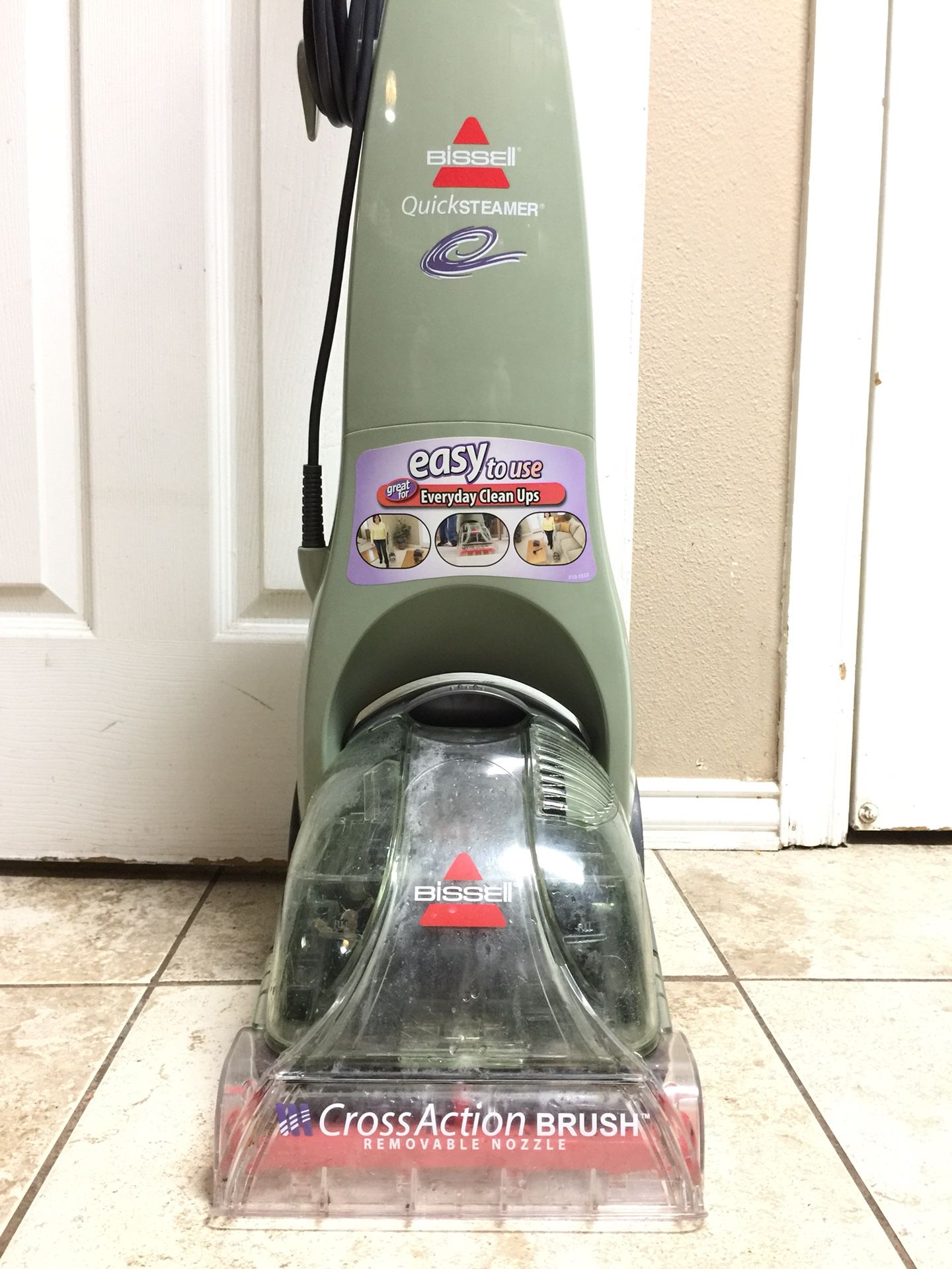 A Bissell 1970E quickwash cross action brush carpet cleaner with