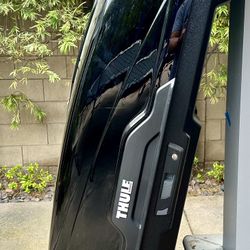 Thule Motion XT L Roof Box And Rack
