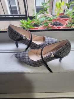 Women shoes 8.5
