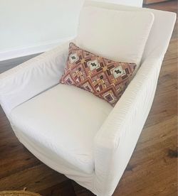 Lee Industries Swivel Indoor/Outdoor Slipcovered Club Chairs