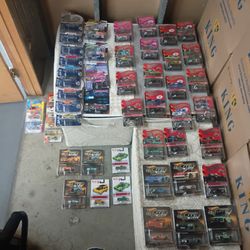 Big lot die-cast model cars Hot Wheels RLC, Elite 64, Matchbox collectors, and many more 550 cars in total