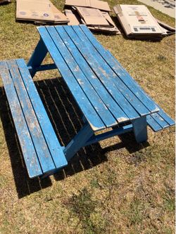FREE Kid Picnic Table