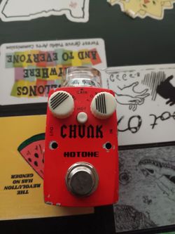 Guitar distortion pedal (Chunk)