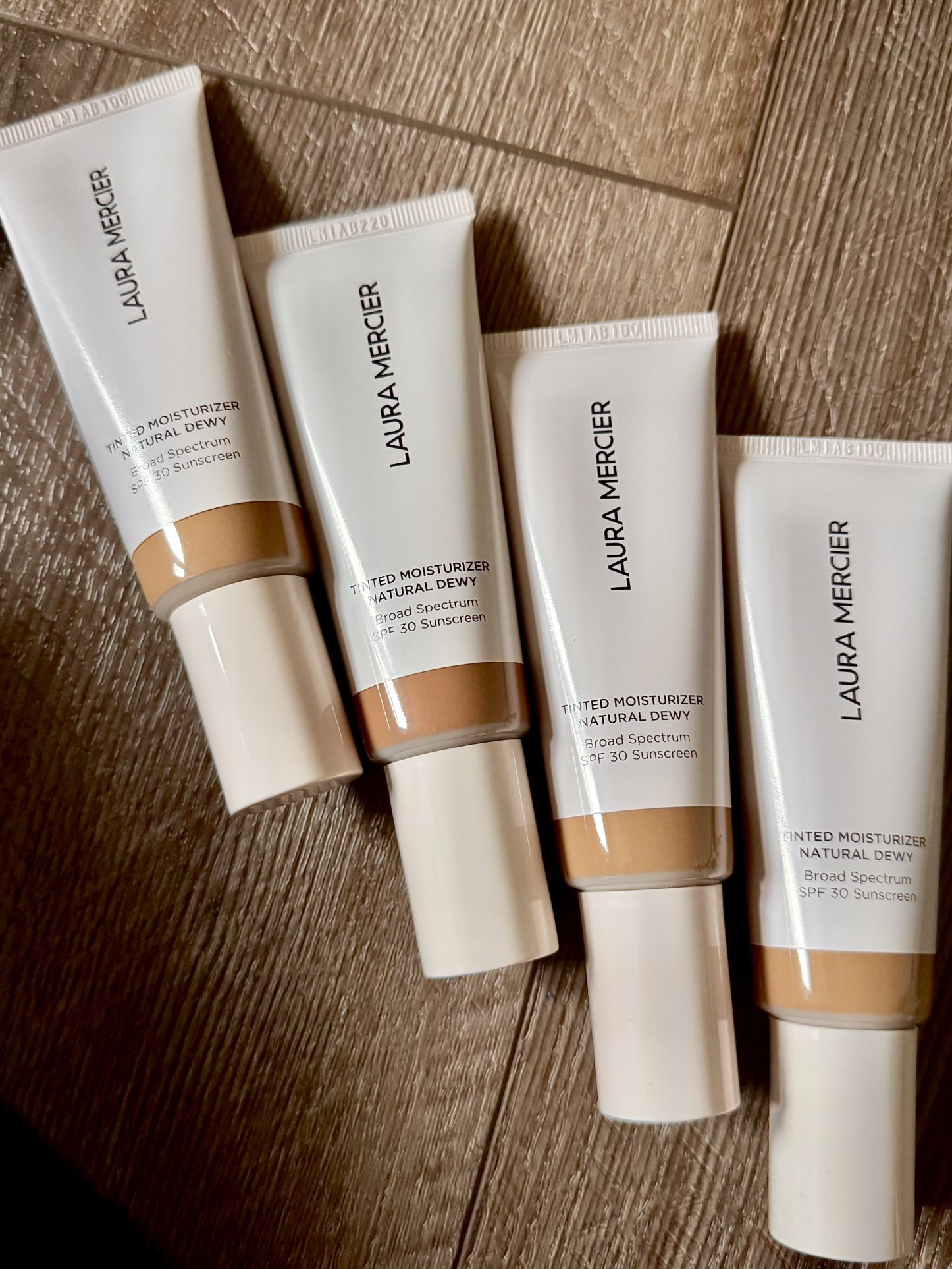 Laura Mercier Tinted Moisturiser With Spf