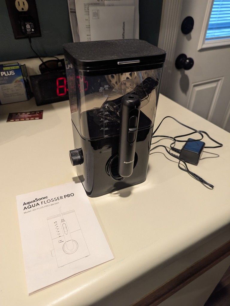 AquaSonic Aqua Flosser Pro
