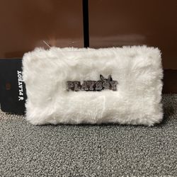Playboy Women’s Zipper Wallet 