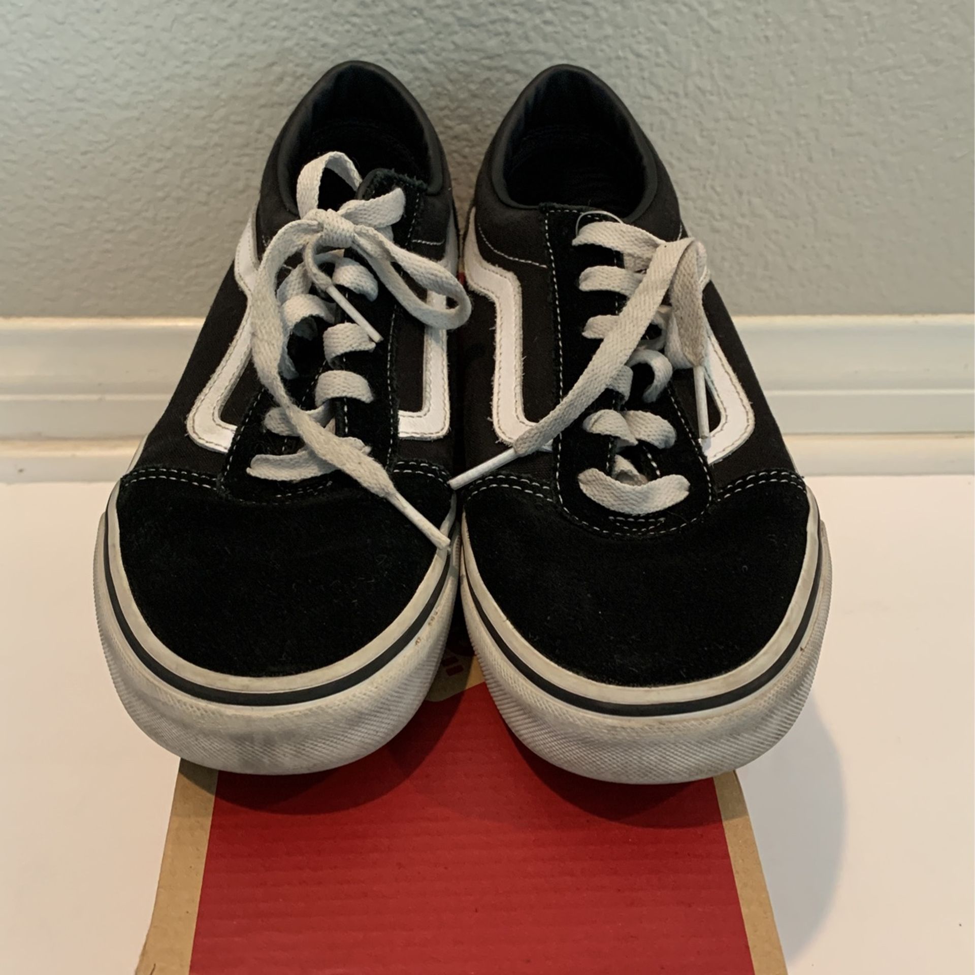 Vans (old School) 6.0 Y Wmns 7.5 Great Condition 