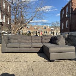 Ashley Marleton 2 Piece Sectional🛋️💫(Delivery Available)