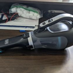Black+Decker Dust buster Swivel Cordless Vacuum