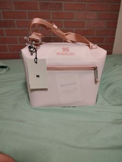 Juliene mini soft cooler 7.4 qt rose quartz