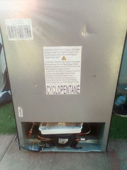 Vissani Mini Fridge