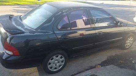 Nissan Sentra GXE 2000