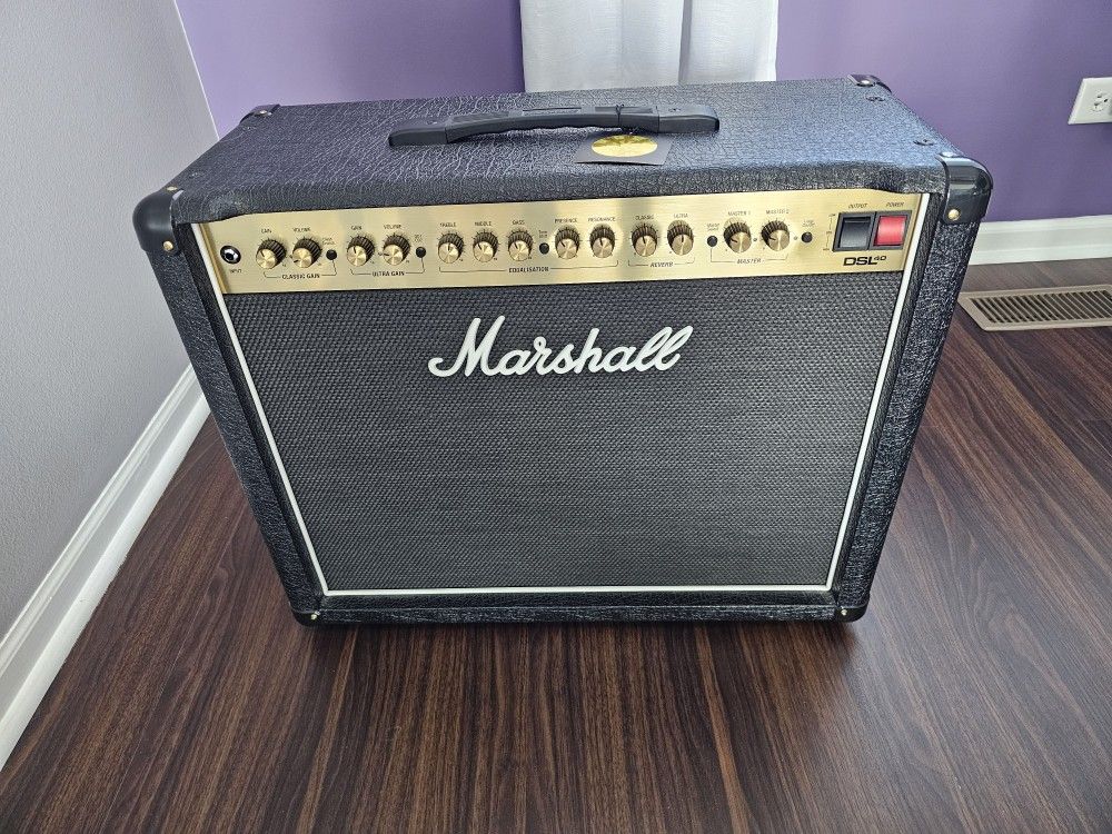 Marshall DSL40CR tube amp