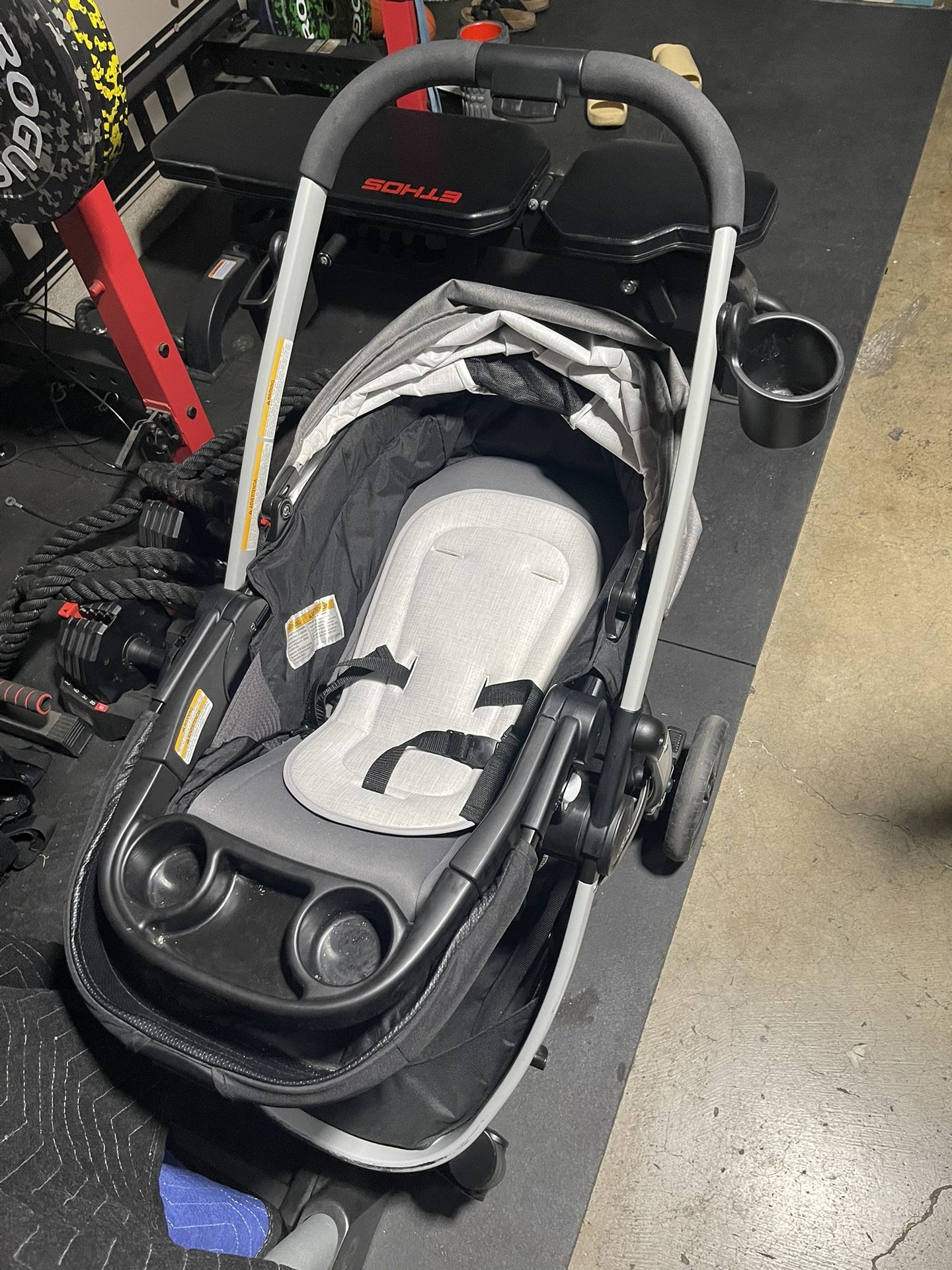 Graco Stroller + Car seat And Base
