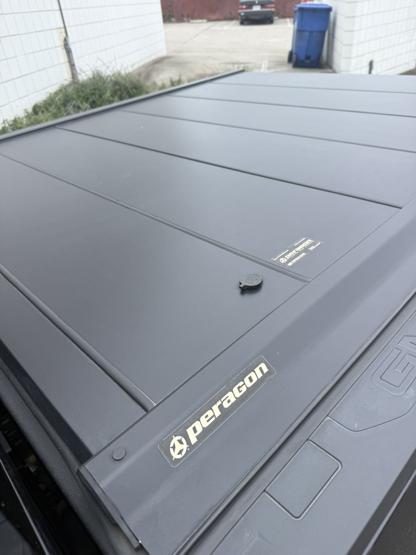 Peragon Truck Bed Tonneau Cover
