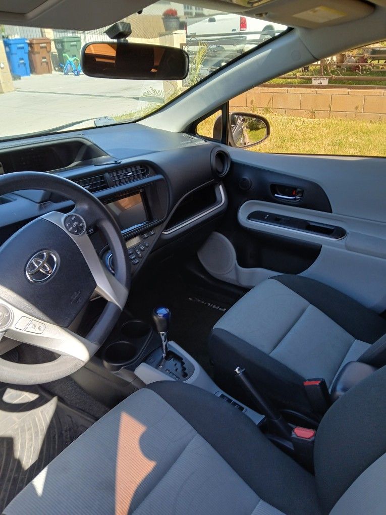 2014 Toyota Prius C