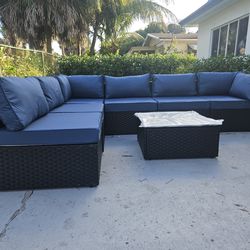 Brand new and assembled 7 piece outdoor patio set