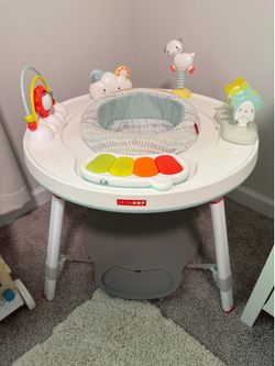 Skip Hop Activity Center