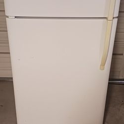 White Kenmore Refrigerator 