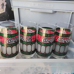 VINTAGE COCA COLA CUPS